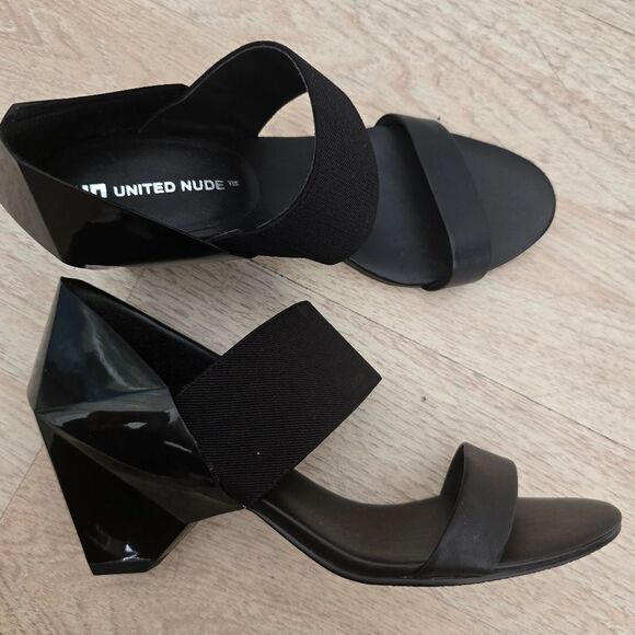United Nude Lo Res Black Strappy Sandals Size 38 - Picture 1 of 9